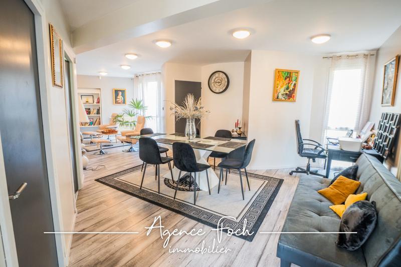 Maison - 495 m² - 14 pièces