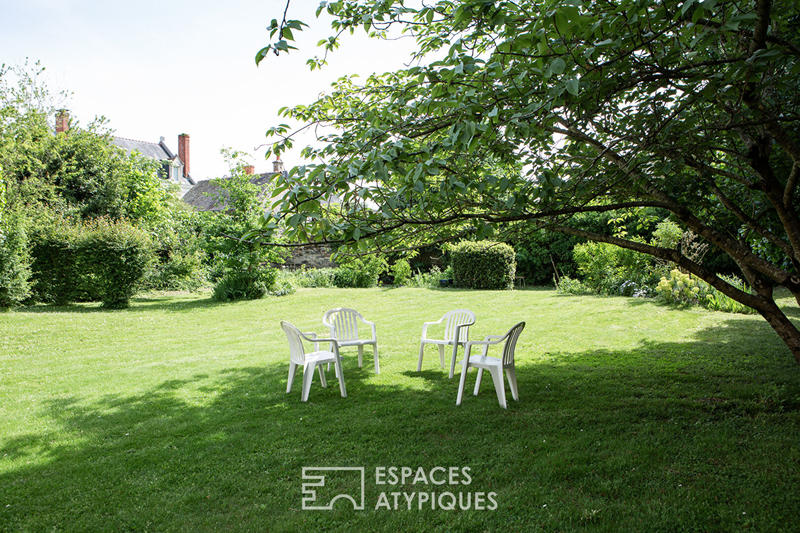 Maison - 323 m² - 12 pièces