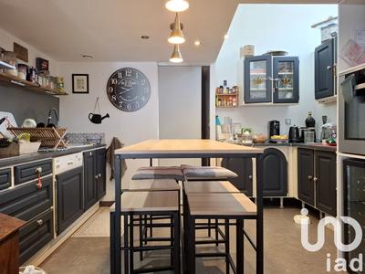 Maison - 142 m² - 8 pièces