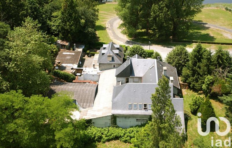 Maison - 900 m² - 7 pièces