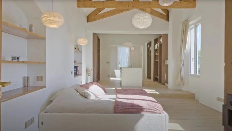 Maison - 336 m² - 12 pièces