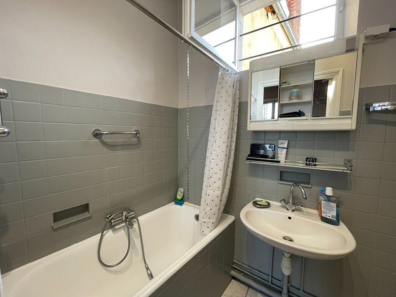 Demeure - 255 m² - 8 pièces