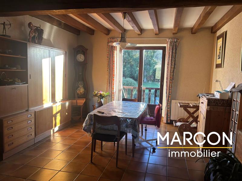 Maison - 196 m² - 7 pièces