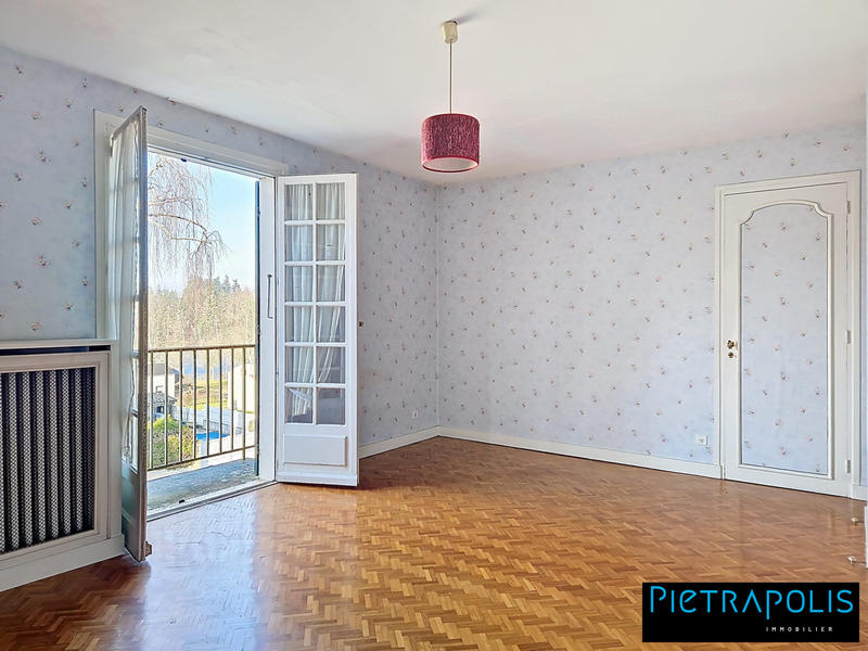 Maison - 140 m² - 5 pièces