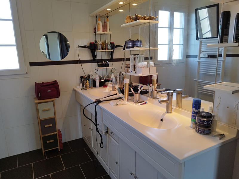 Maison - 170 m² - 6 pièces