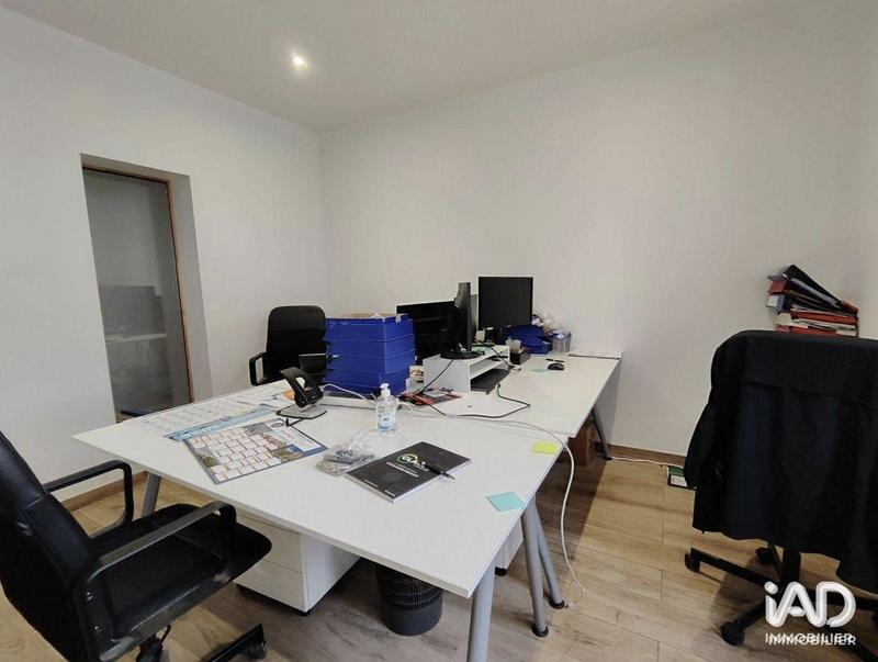 Local commercial - 1 700 m²