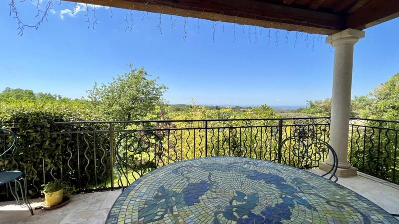 Villa - 210 m² - 7 pièces