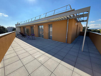 Appartement - 107 m² - 4 pièces