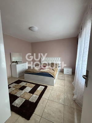 Maison - 92 m² - 5 pièces