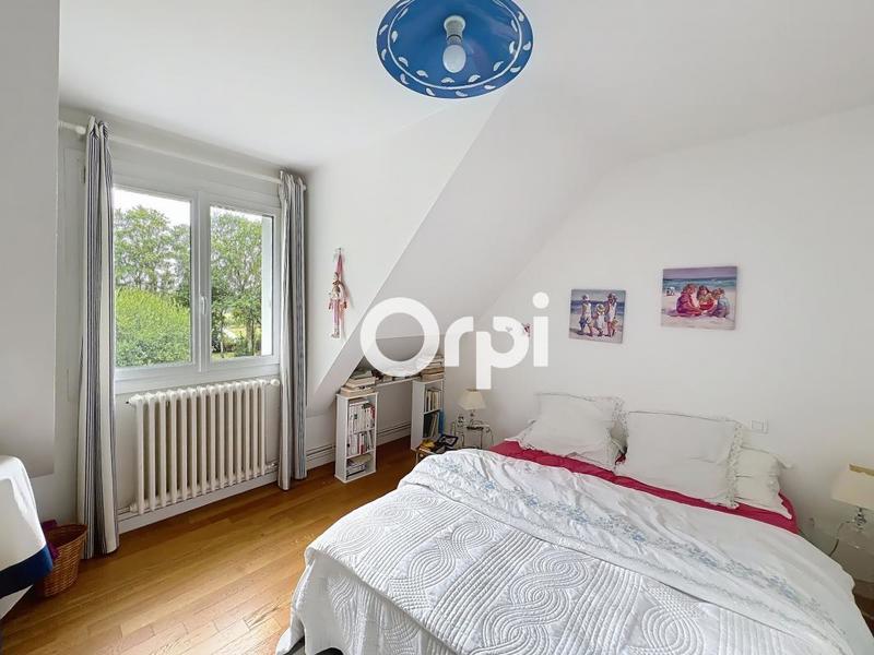 Maison - 245 m² - 9 pièces