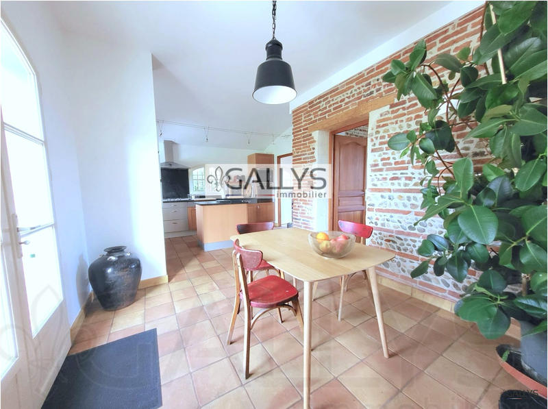 Maison traditionnelle - 158 m² - 5 pièces