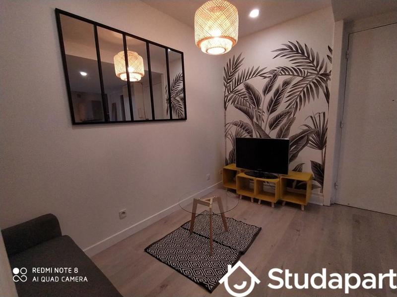 Chambre - 11 m² - 1 pièce