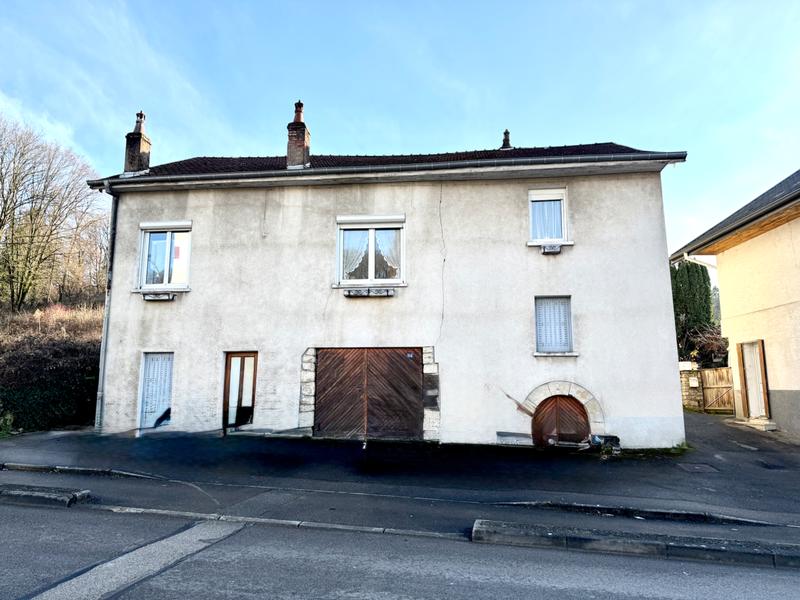 Maison - 210 m² - 5 pièces