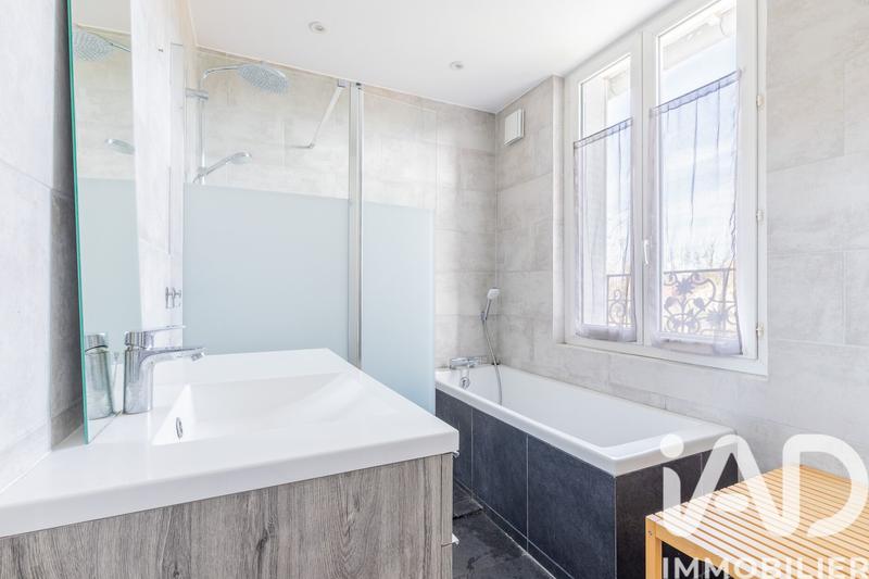 Maison - 176 m² - 7 pièces