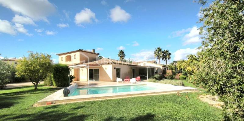 Maison - 253 m² - 10 pièces