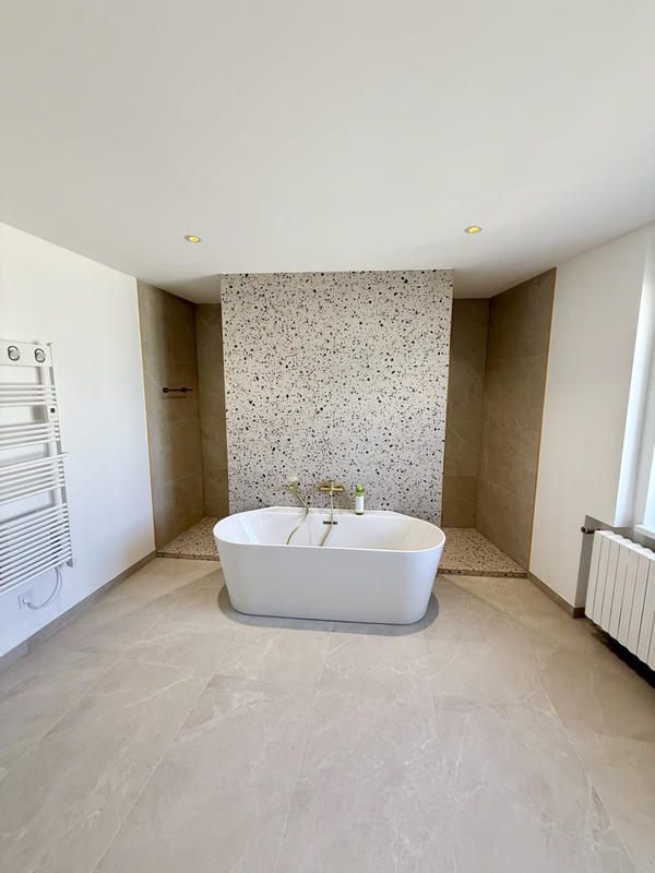 Maison - 180 m² - 6 pièces