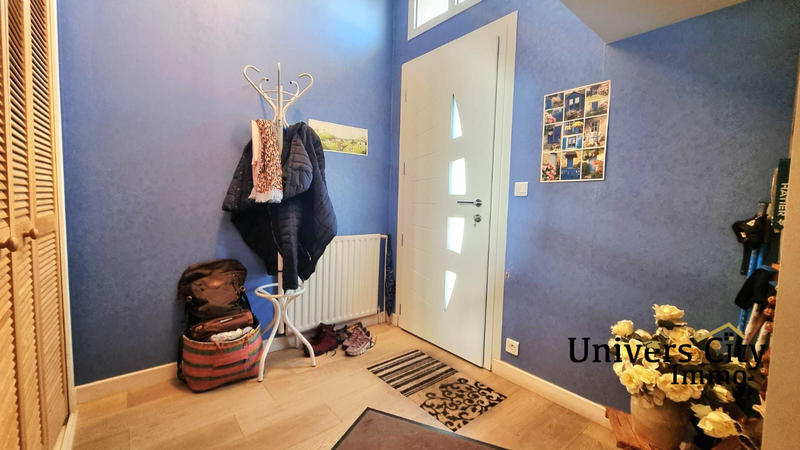 Maison - 102 m² - 6 pièces