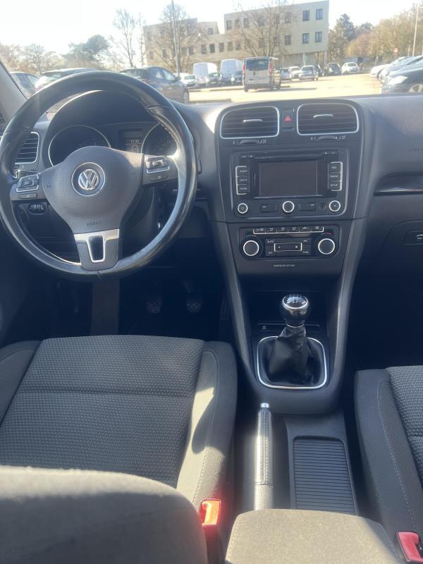 Volkswagen Golf VI 1.6 Tdi 90ch