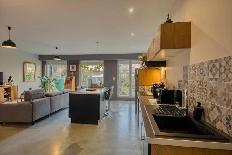 Appartement - 180 m² - 7 pièces