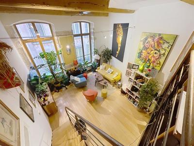 Appartement - 90 m² - 3 pièces