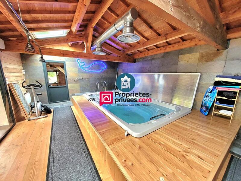 Maison - 183 m² - 7 pièces