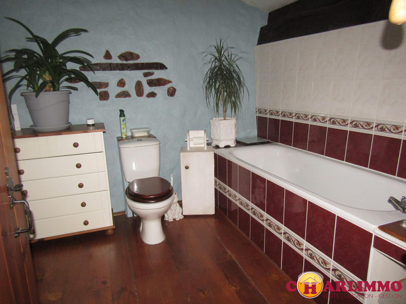 Maison traditionnelle - 122 m² - 4 pièces