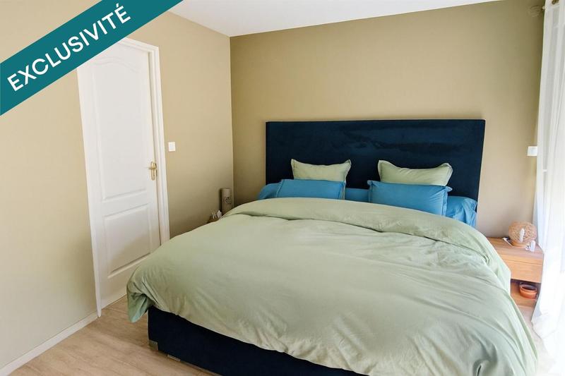 Maison - 263 m² - 9 pièces