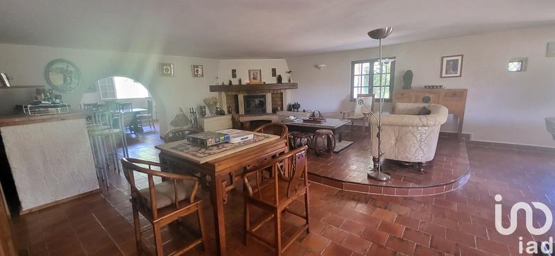 Maison - 390 m² - 11 pièces