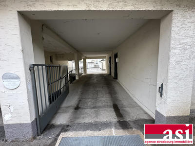 Parking / Garage - 9 m²