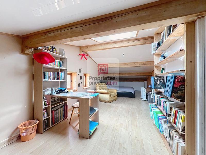 Maison - 227 m² - 9 pièces