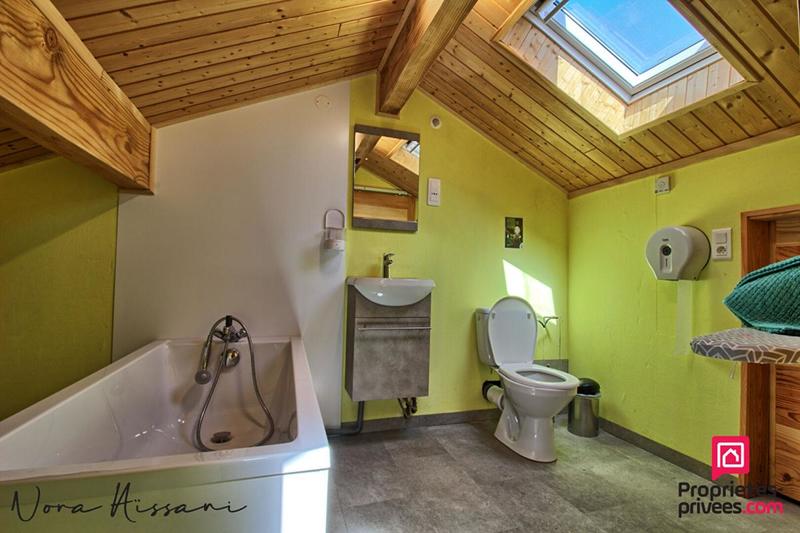 Demeure - 1 000 m² - 15 pièces