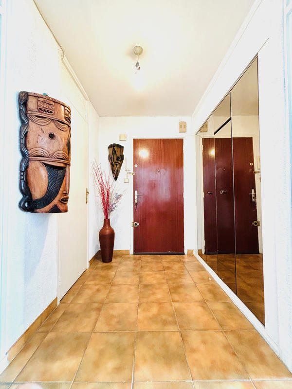 Appartement - 97 m² - 5 pièces