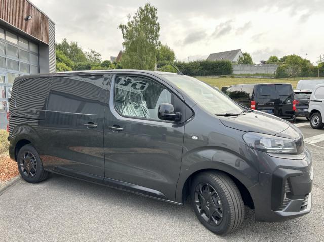 Opel Vivaro Fourgon 24991.00 Ht - m 2.0 Bluehdi 145 Ch Eat8 Pack Look Camera Gris Titane Jumpy Expert