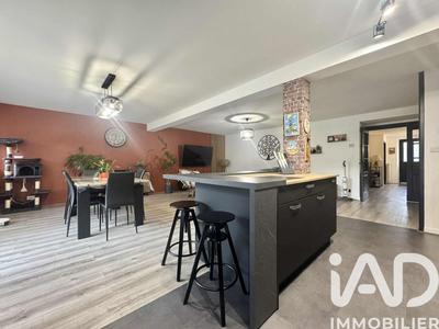 Maison - 223 m² - 7 pièces