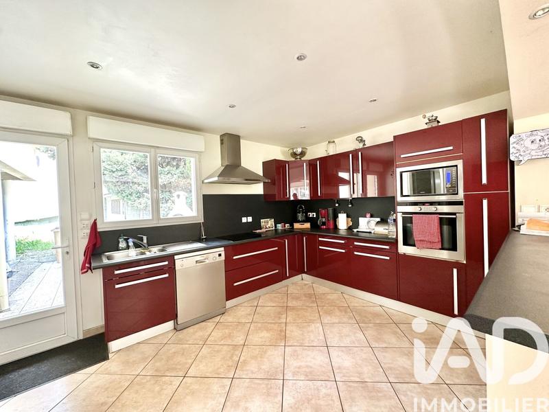 Maison - 163 m² - 6 pièces