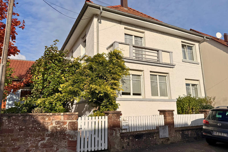 Maison - 234 m² - 10 pièces