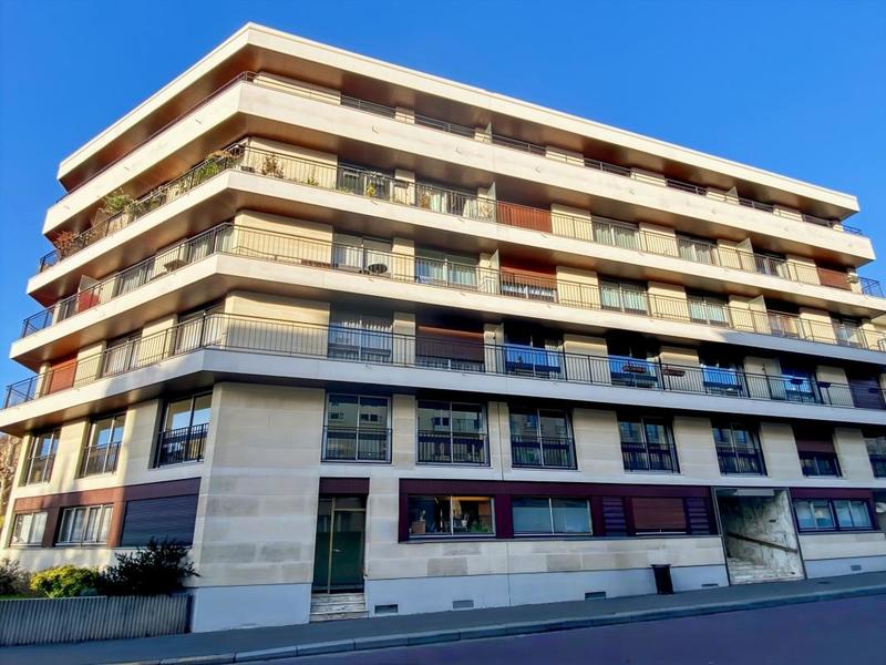 Appartement - 75 m² - 3 pièces