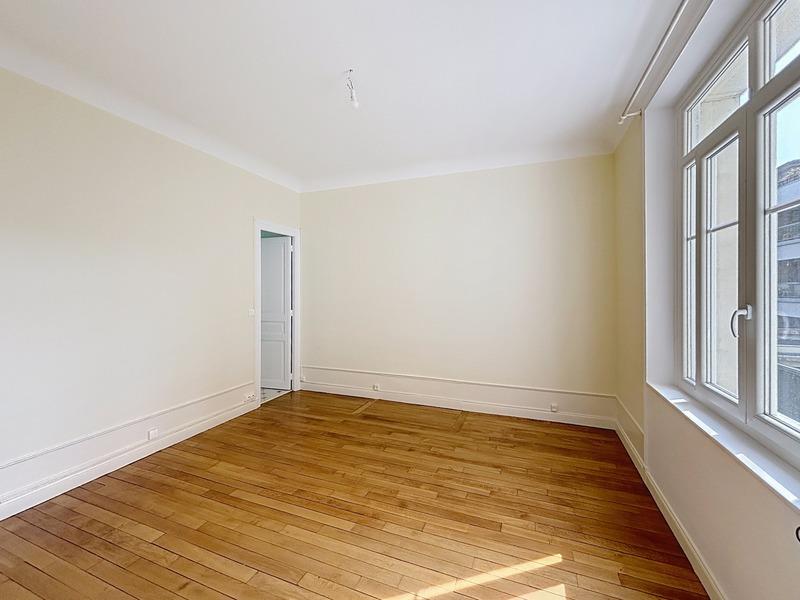 Appartement bourgeois - 134 m² - 5 pièces