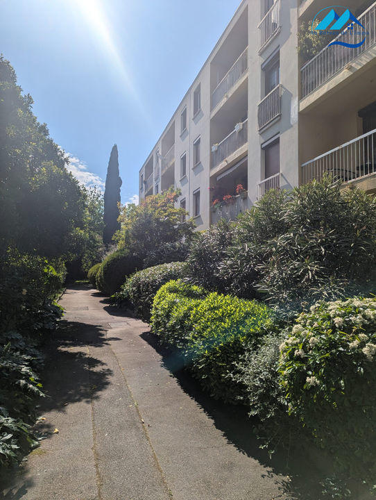 Appartement - 76 m² - 4 pièces