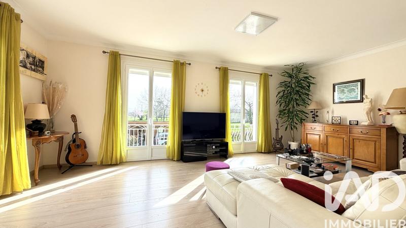 Maison - 199 m² - 8 pièces