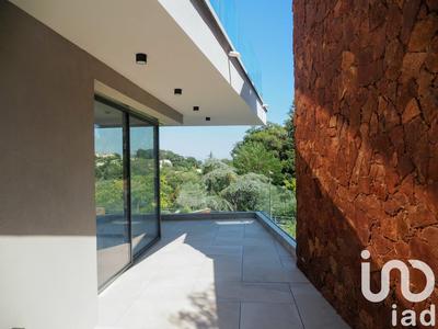 Appartement - 100 m² - 4 pièces