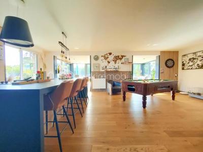 Maison - 130 m² - 5 pièces