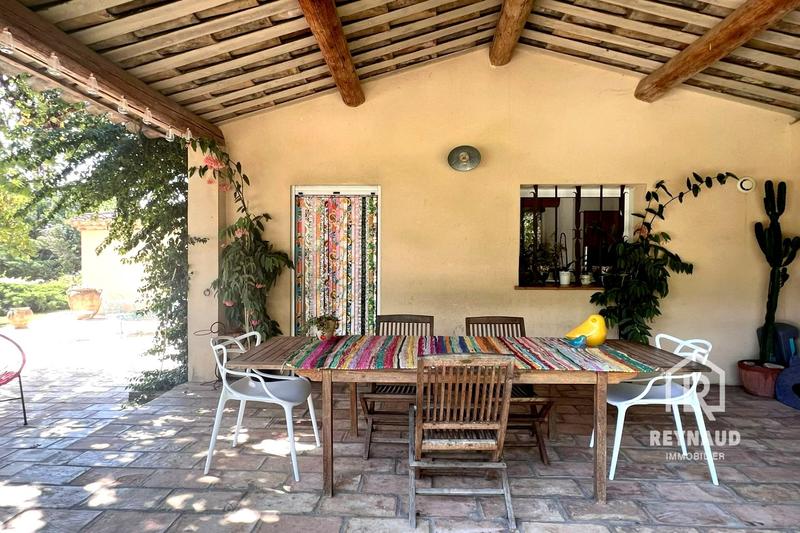 Maison - 198 m² - 7 pièces