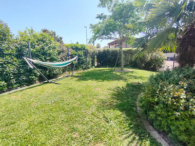 Maison - 247 m² - 8 pièces