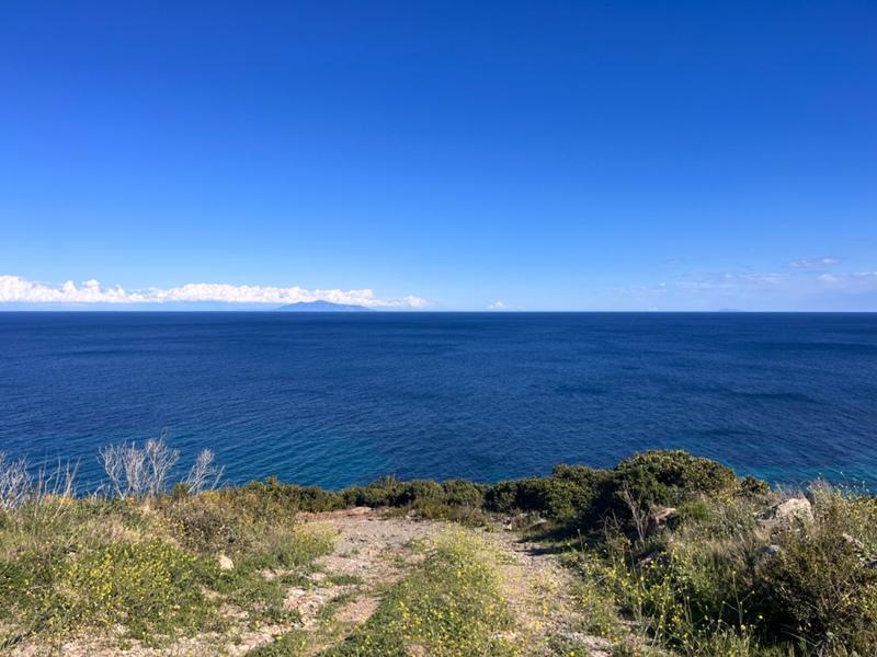 Terrain constructible - 900 m²