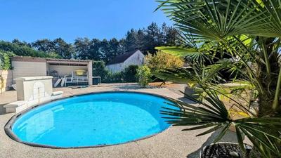 Maison - 284 m² - 10 pièces