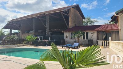 Maison - 260 m² - 8 pièces