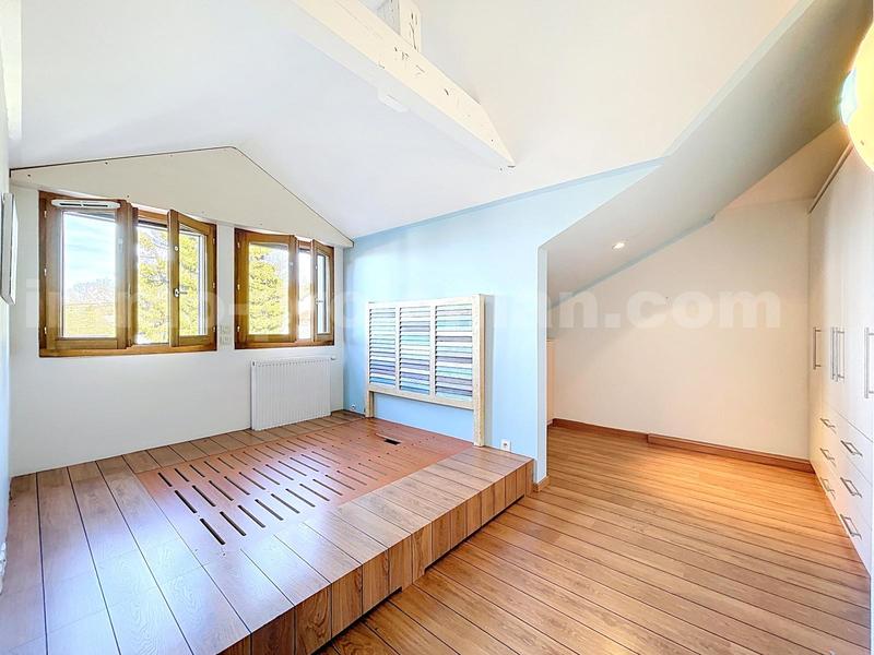 Appartement - 92 m² - 3 pièces