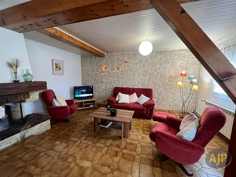 Maison - 90 m² - 4 pièces