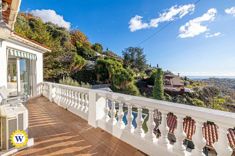 Villa - 223 m² - 6 pièces